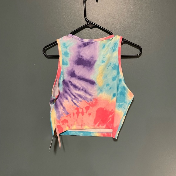 NIKE Dri Fit Performance Tank - Picture 5 of 7